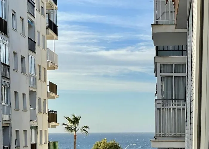 Town Center Near Beaches Apartman *